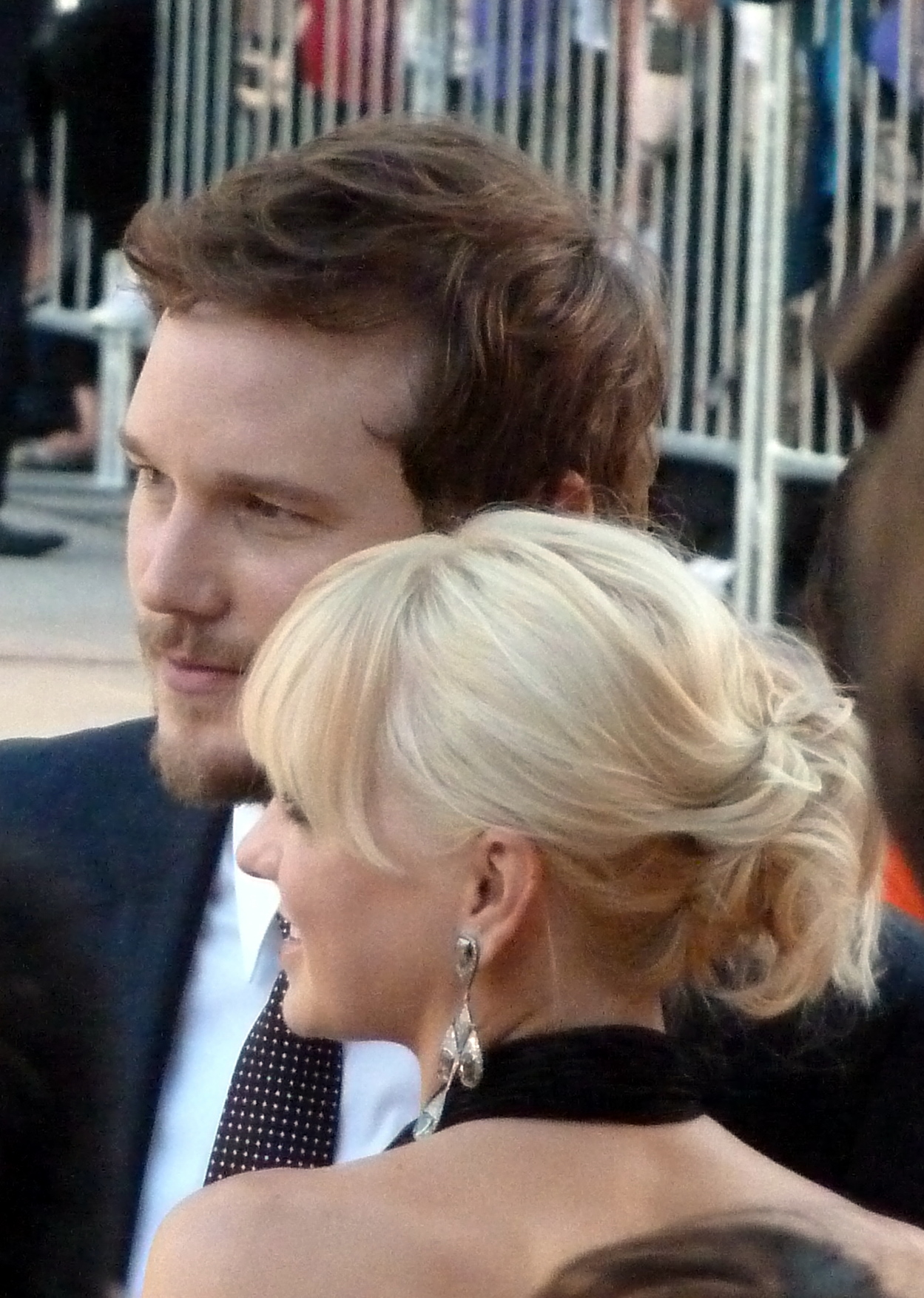 Chris Pratt and his wife. 