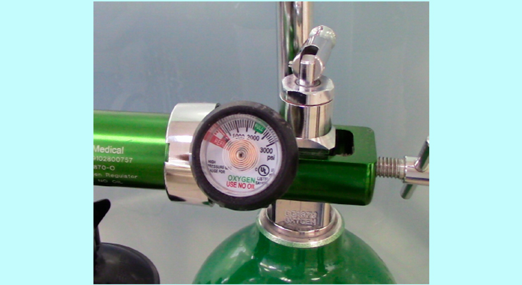 Flow meter in oxygen cylinder