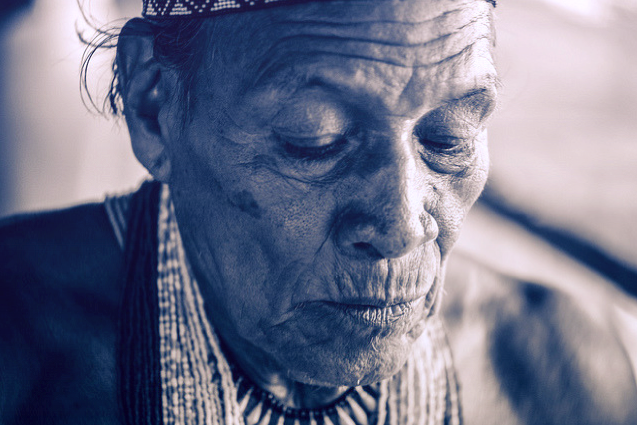 Mujer mayor indígena de Emberá